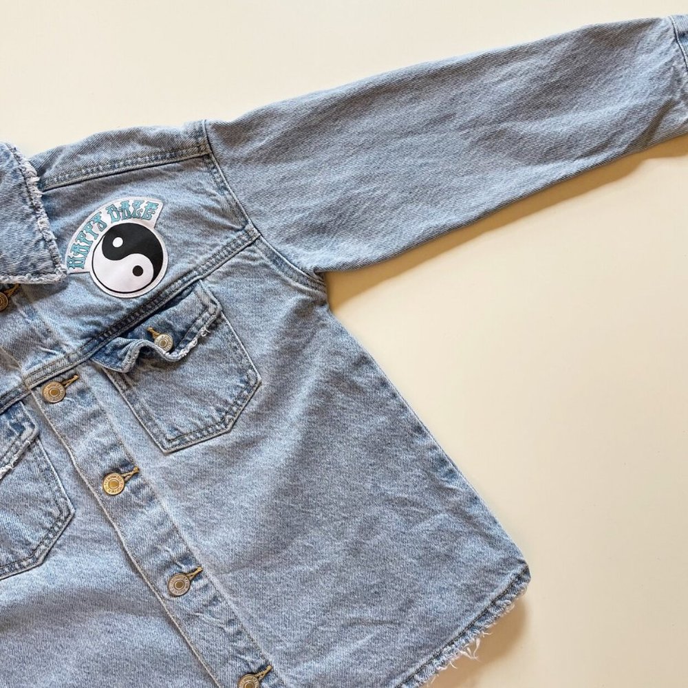 Forever 21 Happy Daze Smiley Jean Denim Jacket • 9/10 - Picture 3 of 5